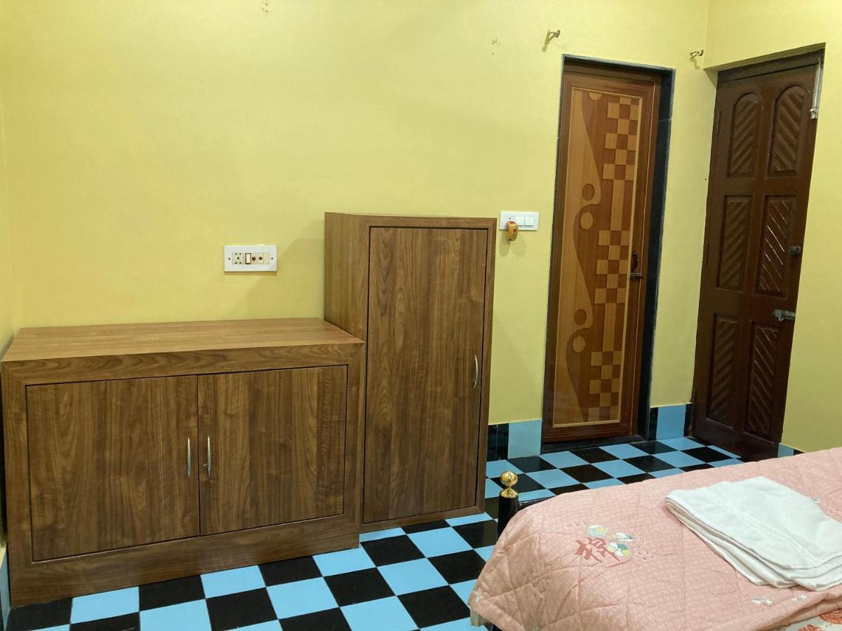 Anjali Homestay - 10 Mins From Airport Siliguri Buitenkant foto